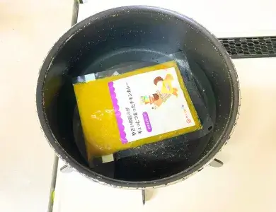 mogumo(モグモ)を湯煎で温める画像
